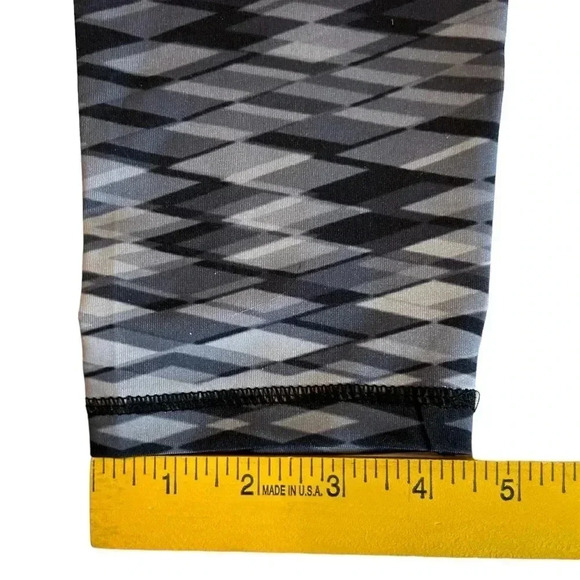 Head Women’s Tight Fit Leggings Geometric Patterned Blue Gray Size Medium EUC - Picture 12 of 13